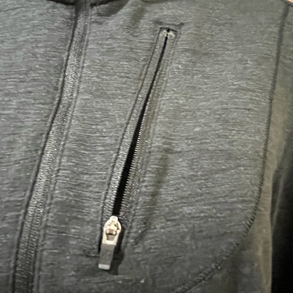 EUC SWISS TECH Zipper Front Pullover & Unique Front Zipper Pocket - Picture 4 of 10